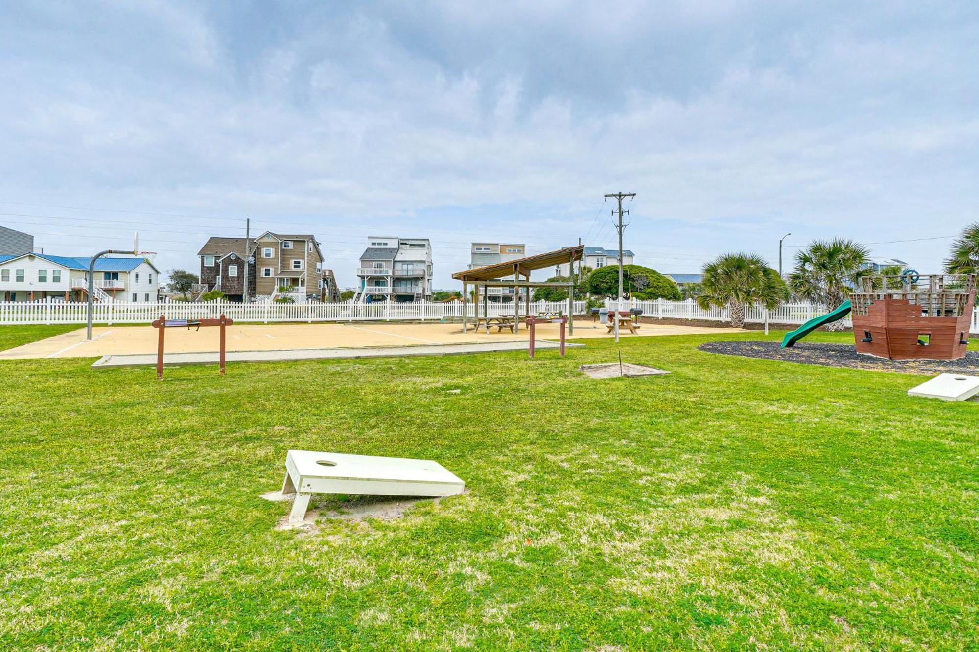 Airy Oceanfront Condo Beach Views And Pool Access! North Topsail Beach Exterior photo