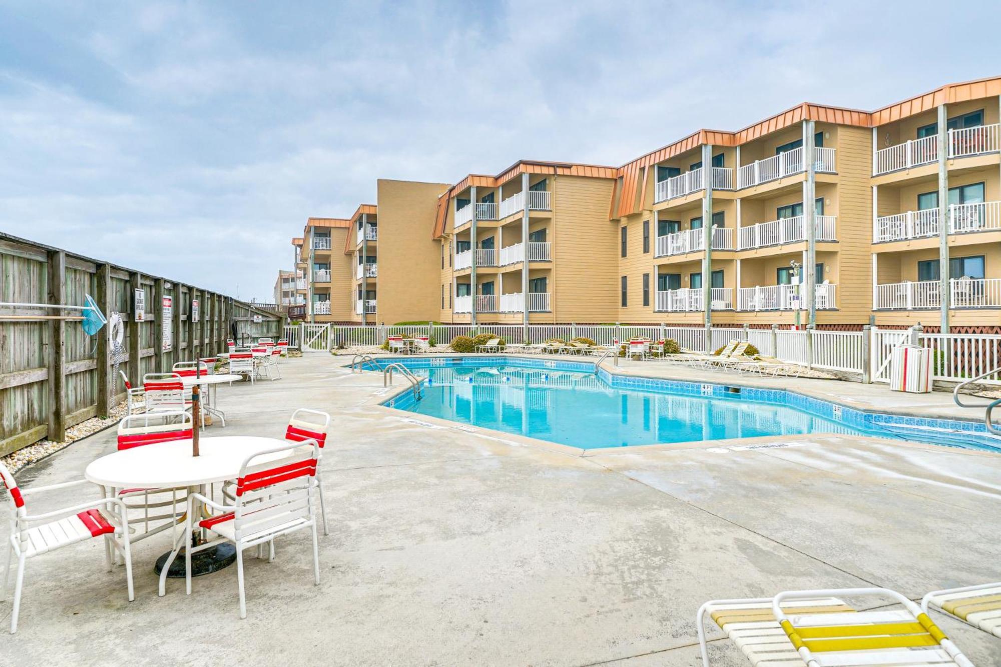 Airy Oceanfront Condo Beach Views And Pool Access! North Topsail Beach Exterior photo